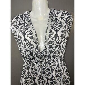 The Balance Collection Dress Womens Small Gray Hooded V Neck Short Geometric